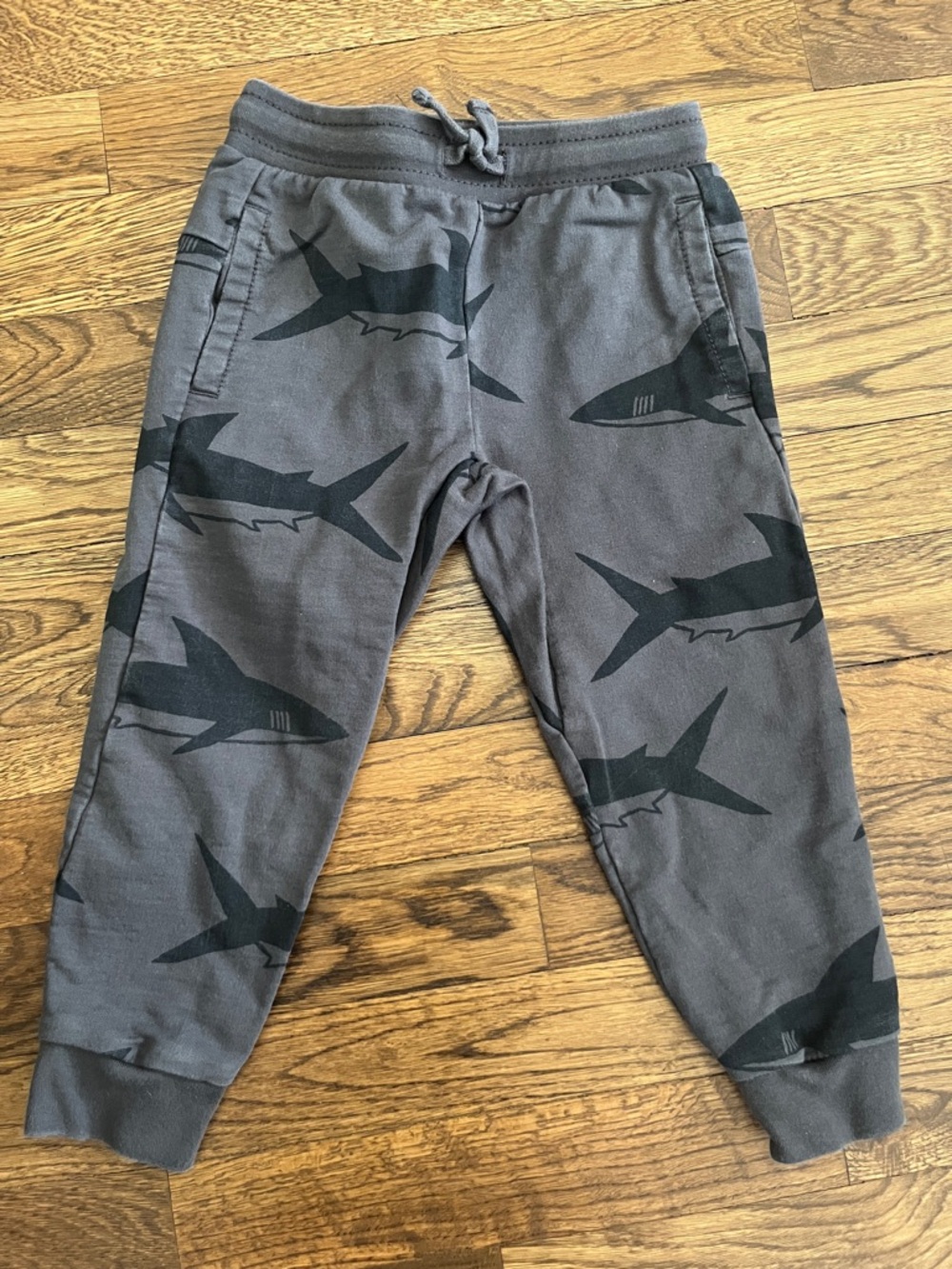 Tea Collection Gray Sweatpants with Black Shark Print